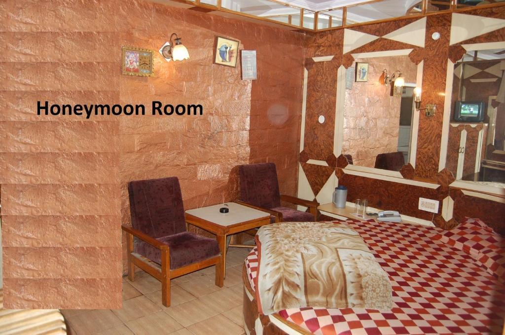 Hotel Gulmarg Regency Shimla Habitación foto